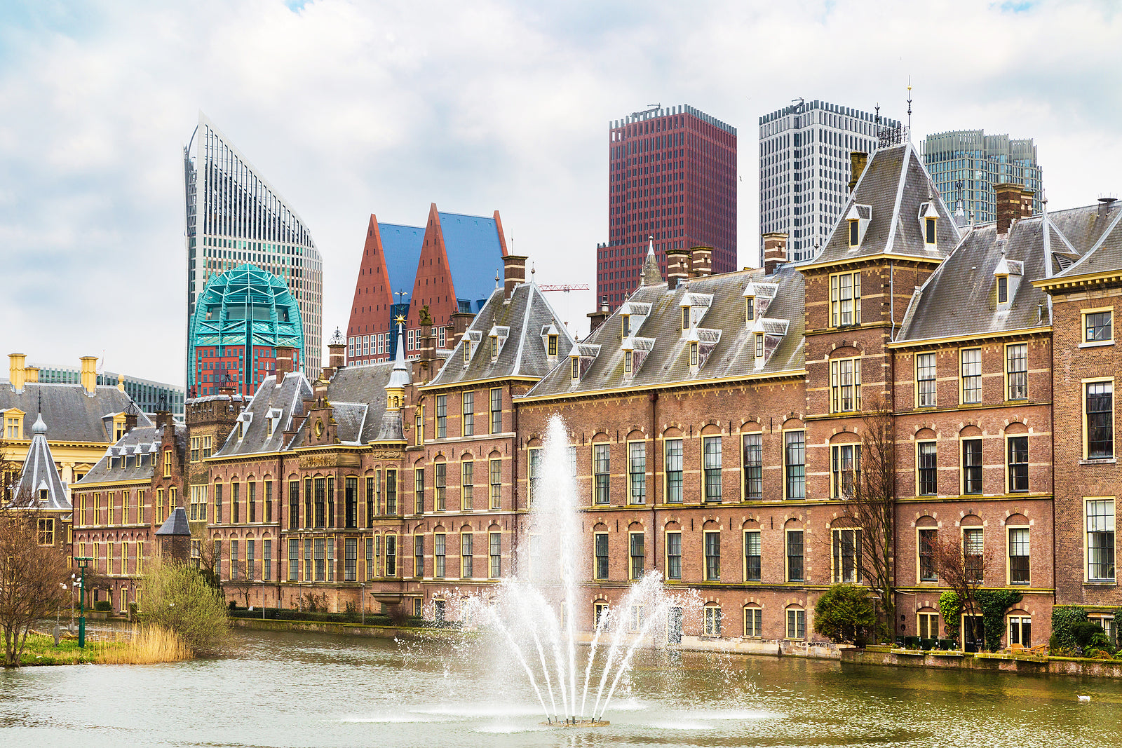 [Netherlands] Senate votes to replace monthly minimum wage with hourly wage