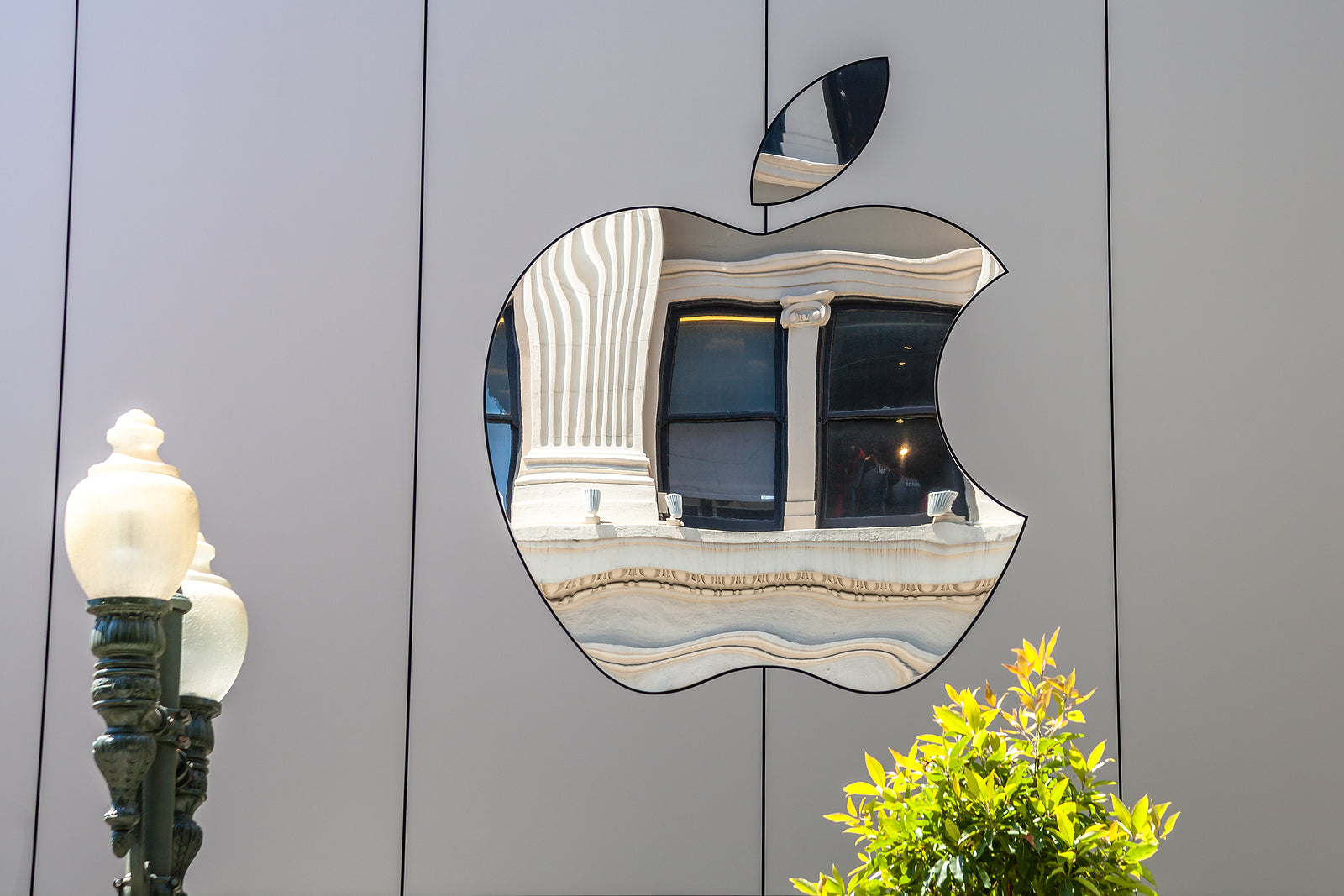 [US] Apple will pay $25m to resolve hiring discrimination allegations