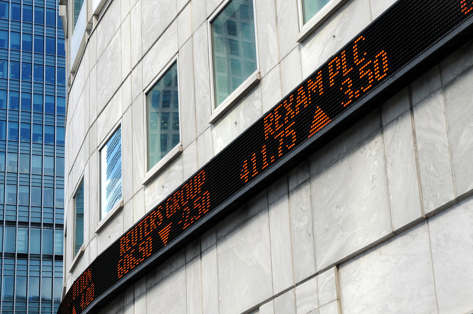 UK investors group urges FTSE 250 to sign up to Living Wage