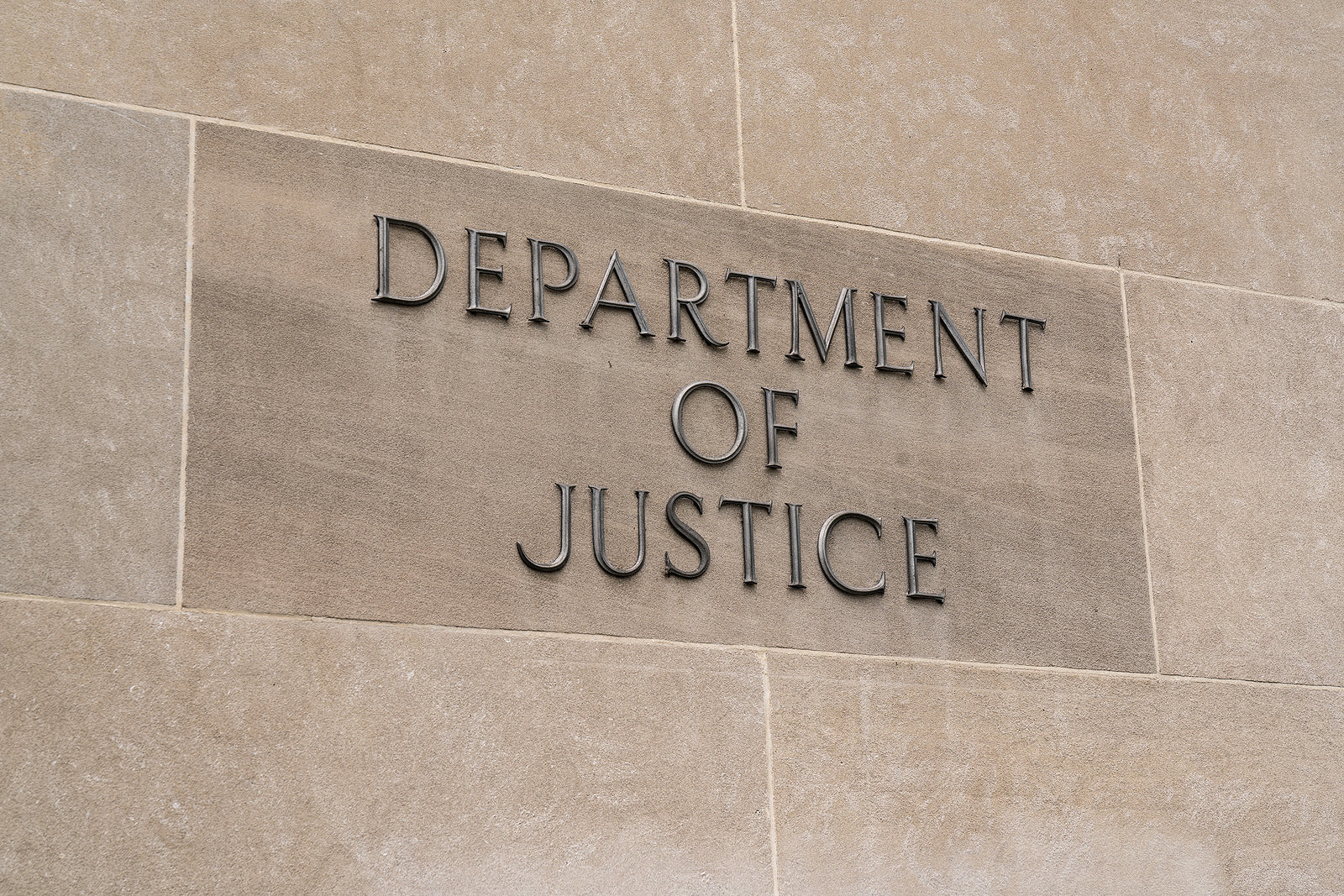 [US] New Jersey siblings arrested for $1.5million payroll tax evasion