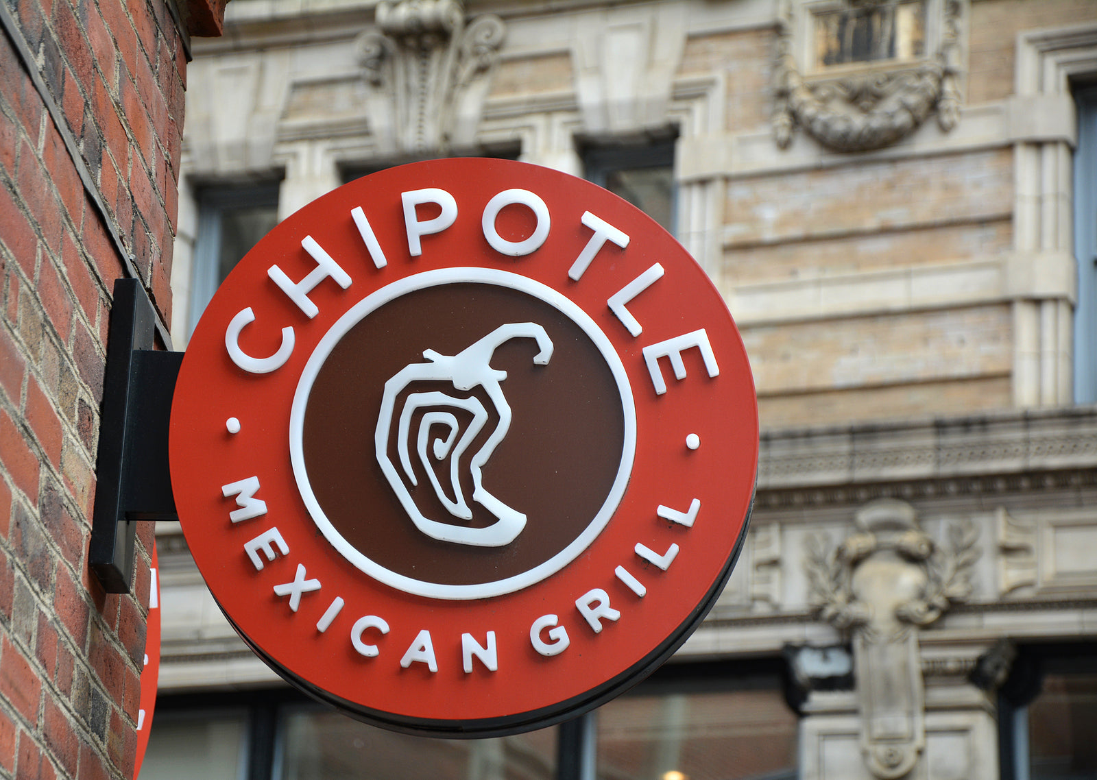 [US] Chipotle owes workers $150M following labour law violation suit from NYC