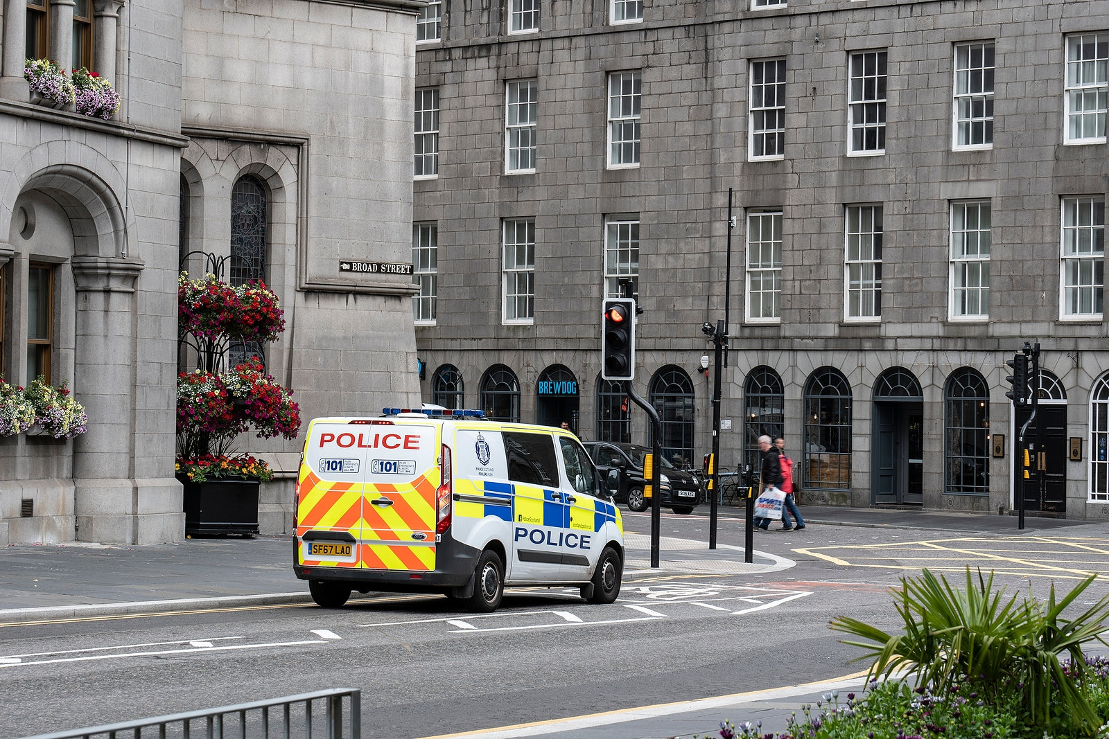 [Scotland] Payroll error gives overtime pay to hundreds of police officers