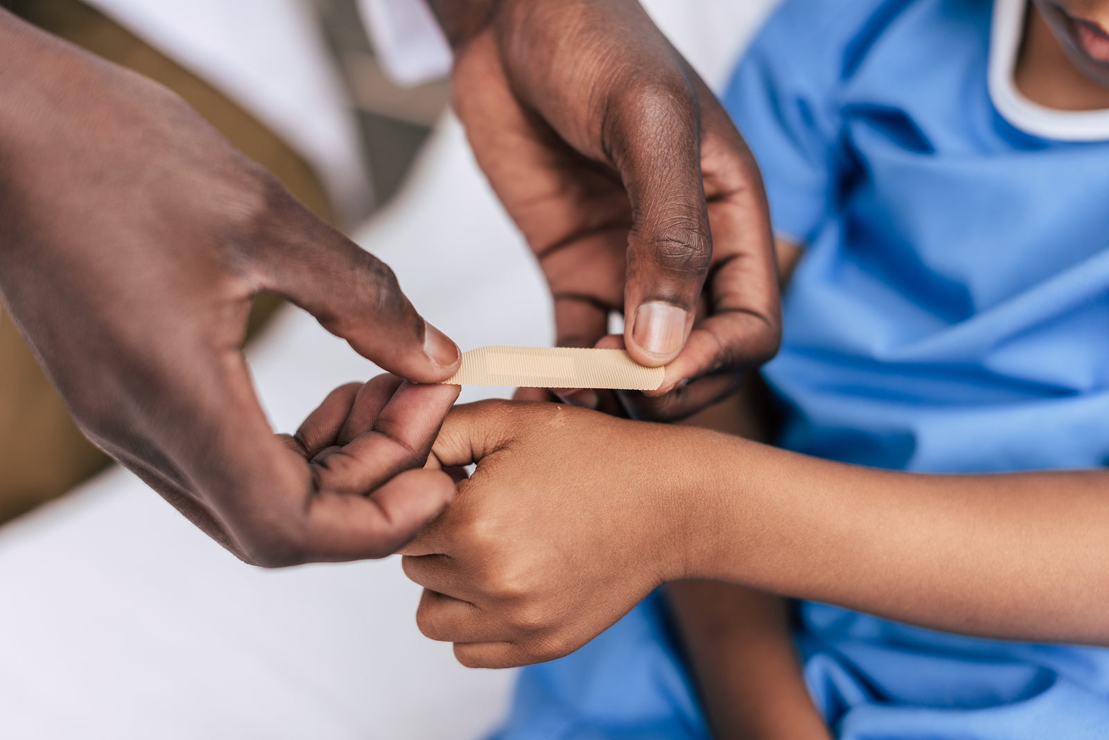 Liberian doctors and dentists threaten strike over payroll errors