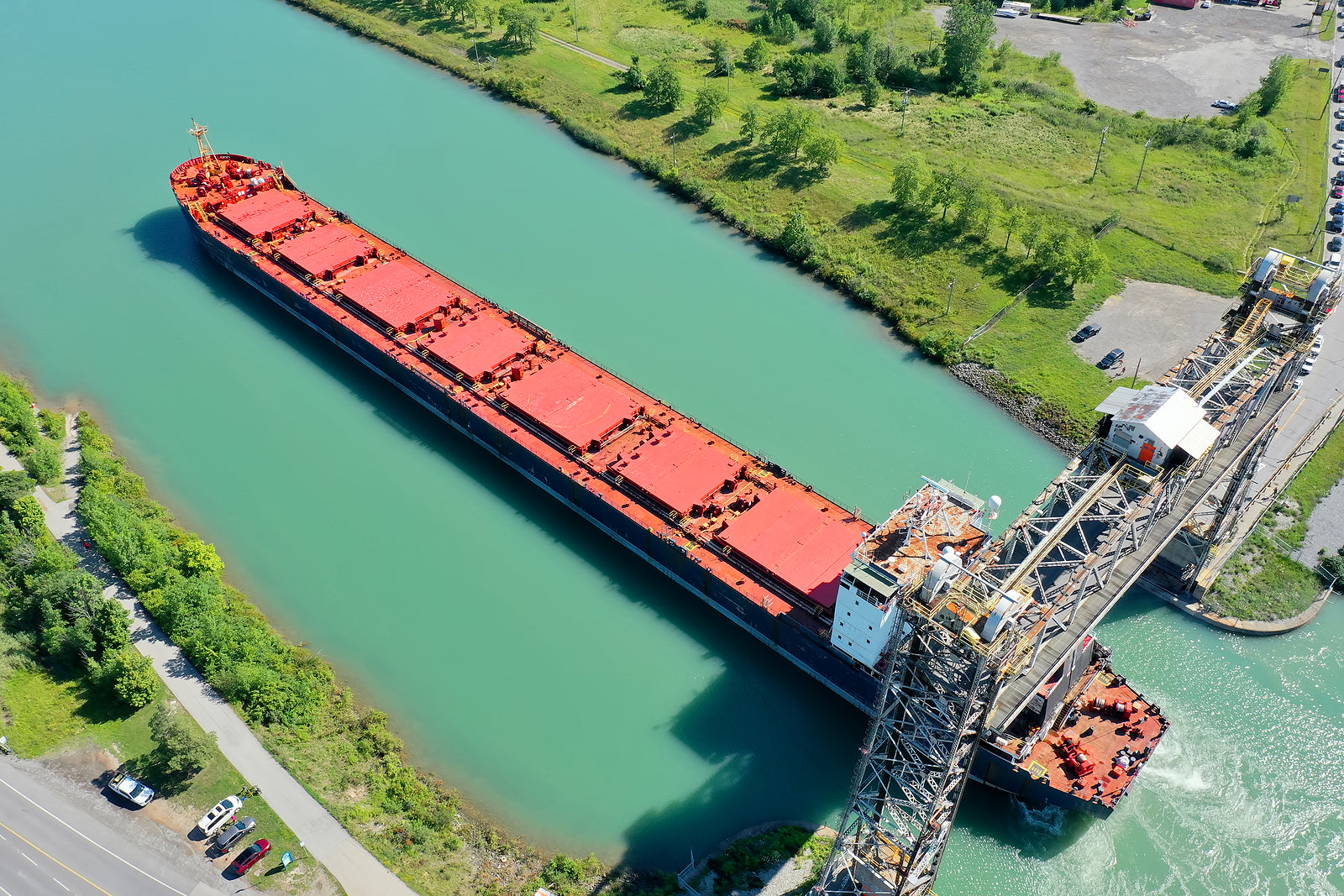 [Canada] Pay deal reached to end strike that shut down major shipping artery