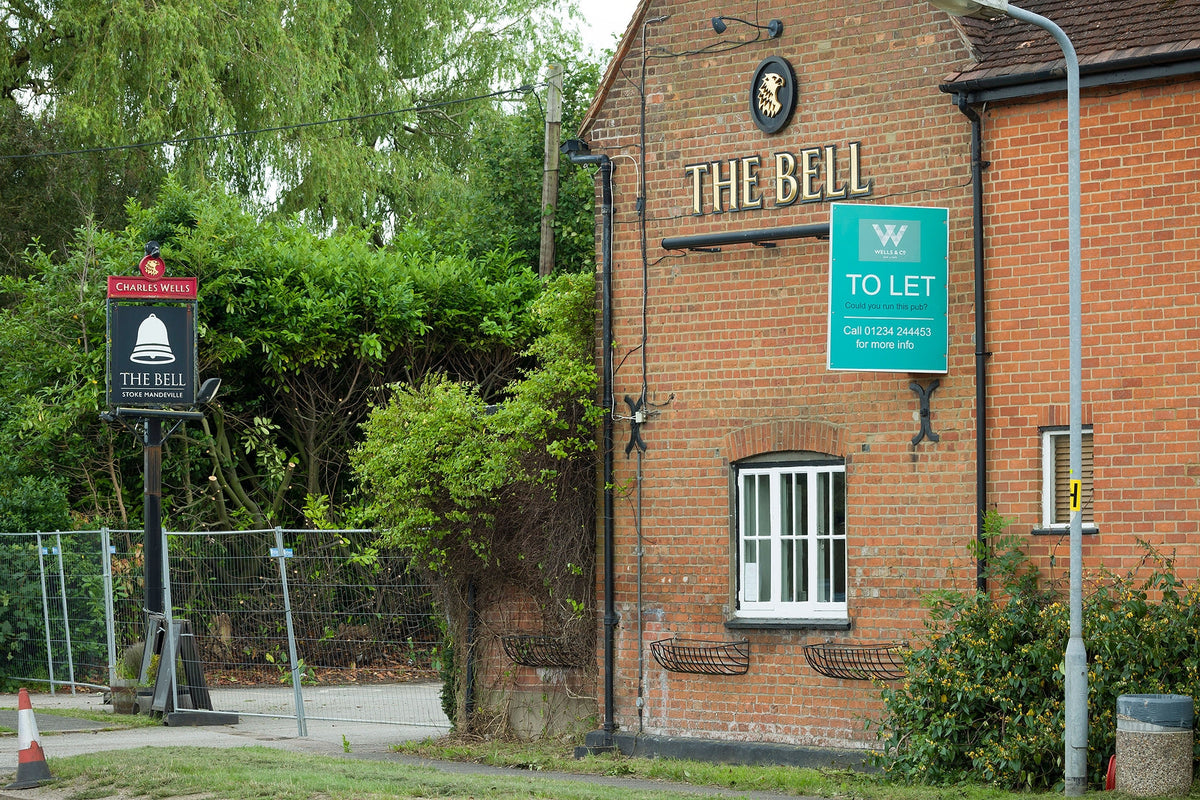 [UK] National Insurance and minimum wage rises lead to surge in pub closures