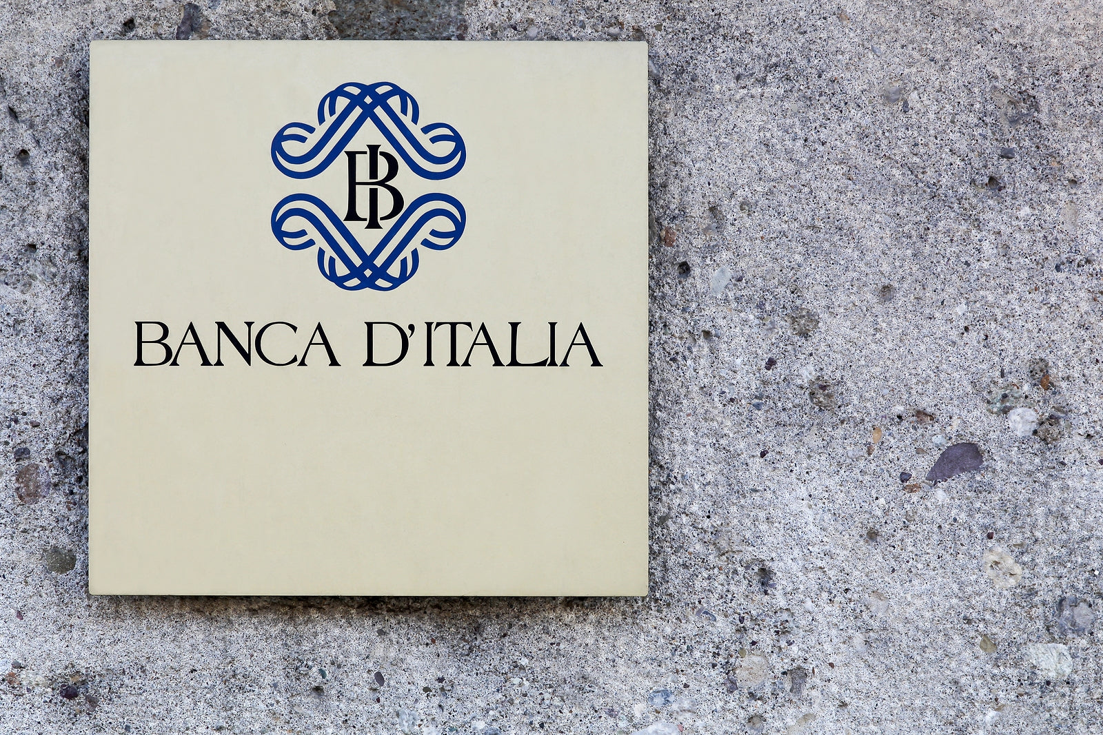 [Italy] Central bank chief backs minimum wage to address inequality