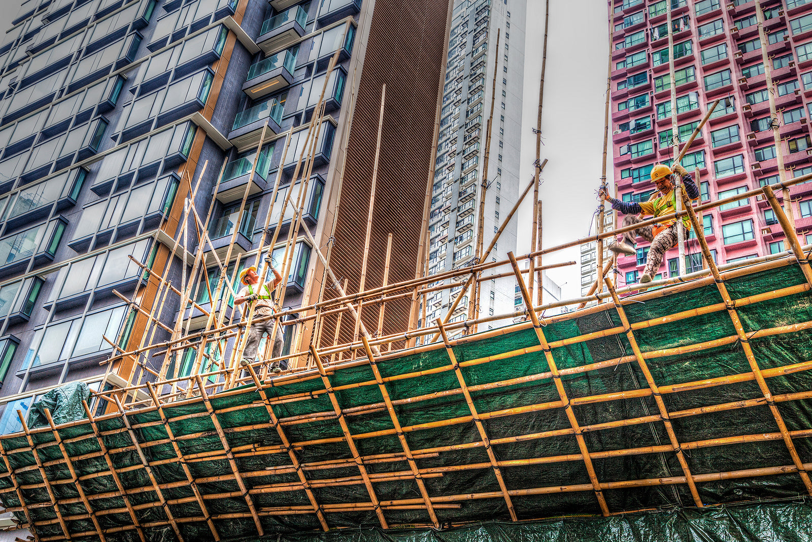 [Hong Kong] Government to finalise heat-stress warning system optimisation by month-end