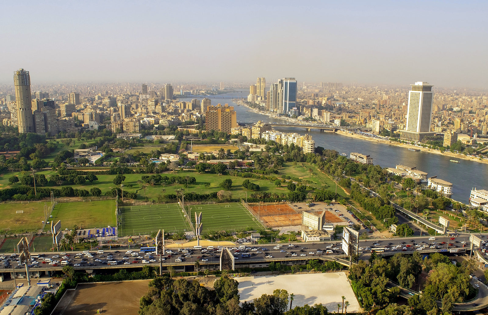 [Egypt] Customs-free car import scheme for expats raises $385 million