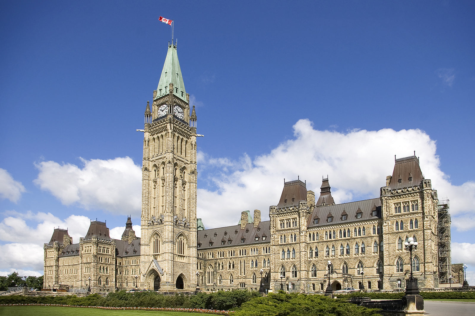 [Canada] Government to spend millions improving jobs data in key industries