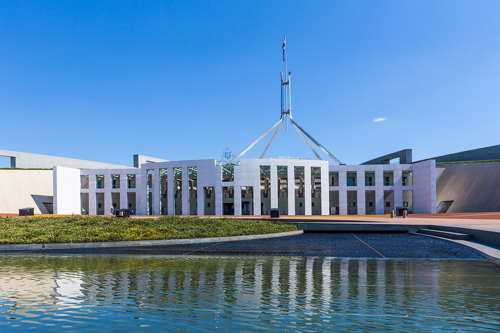 [Australia] Gov't department overseeing workplace and employment conditions admits underpaying staff
