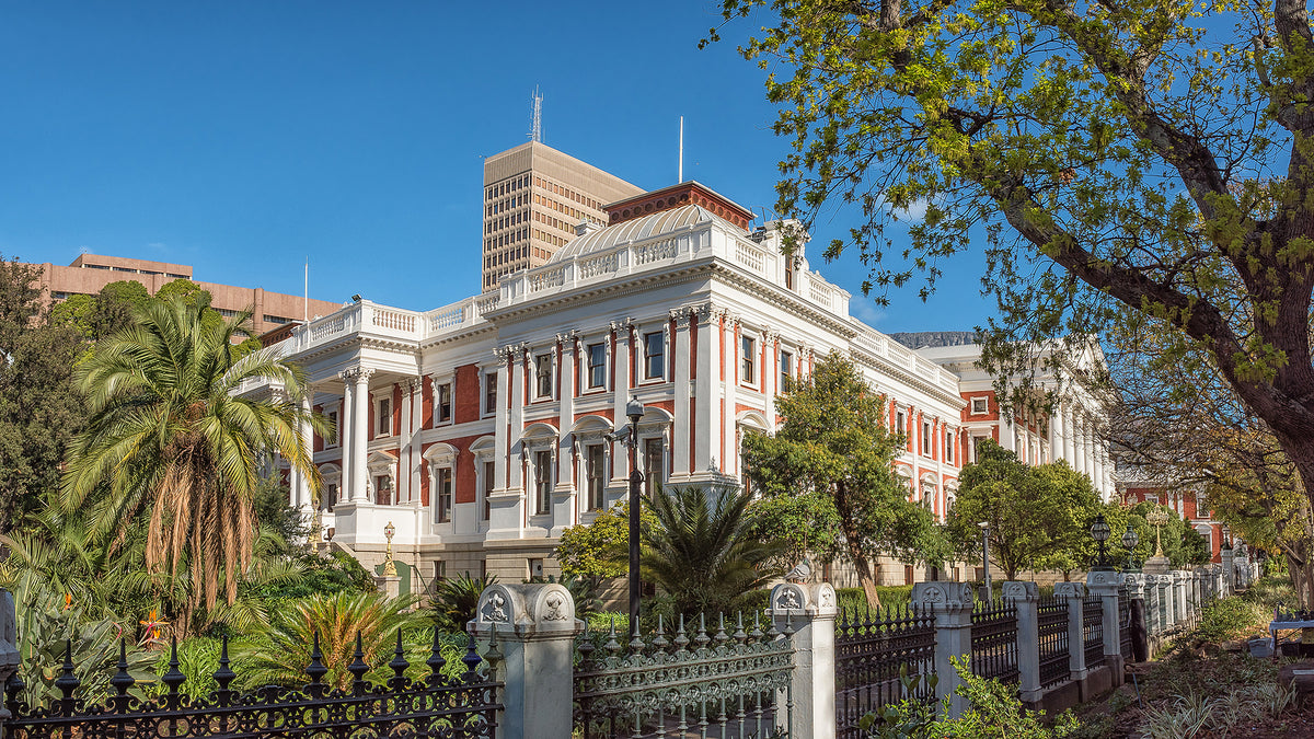 [South Africa] Loss of status for foreign spouses with a South African child declared unconstitutional