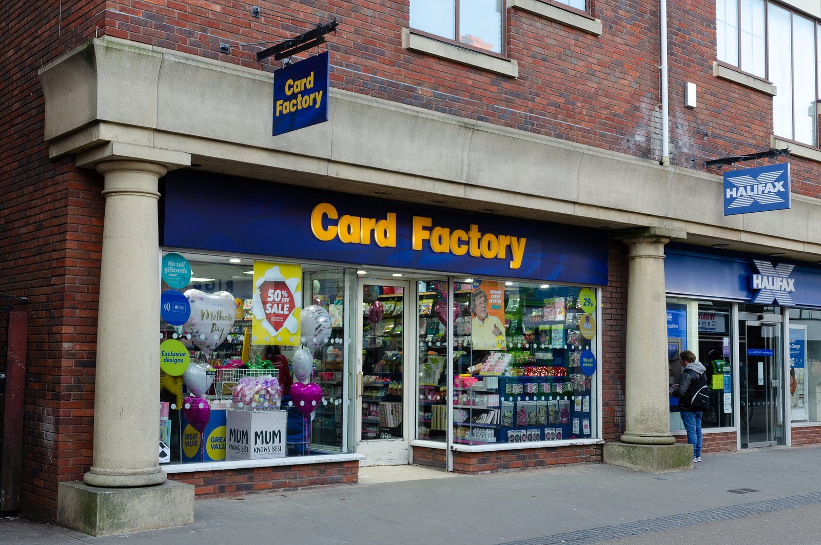 [UK] Card Factory blames living wage increase for profits slump