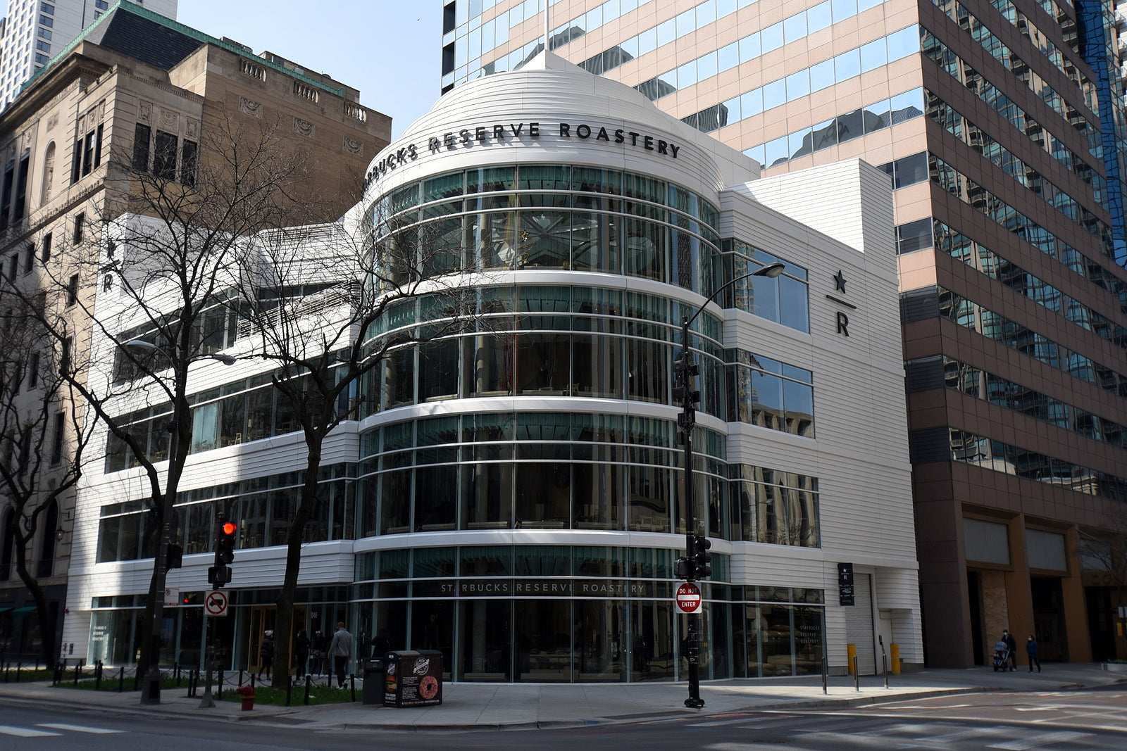 [US] Union effort launched at world’s largest Starbucks