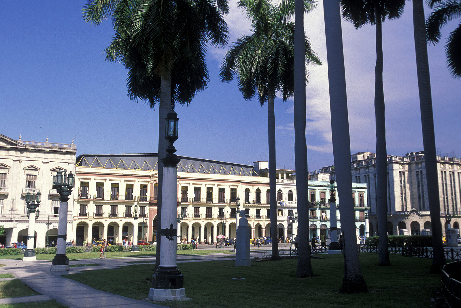 [Cuba] Fivefold minimum wage increase among economic reforms