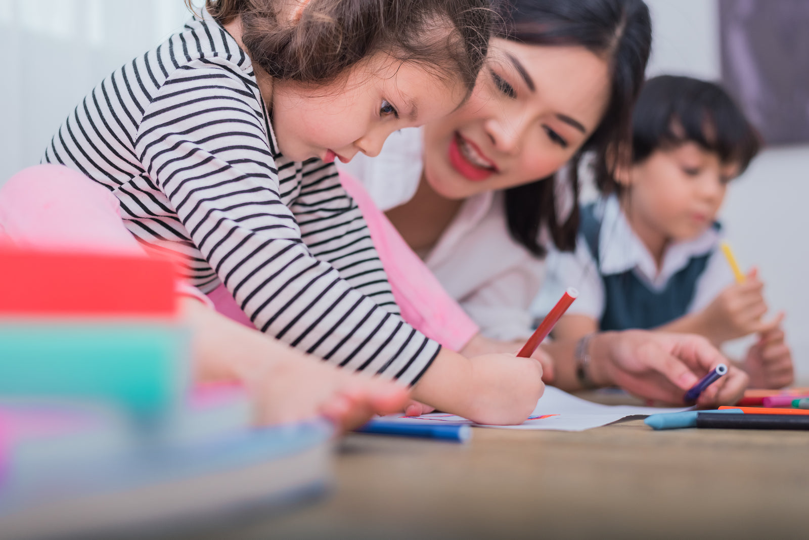 UK closes new entry to childcare voucher schemes for working mothers