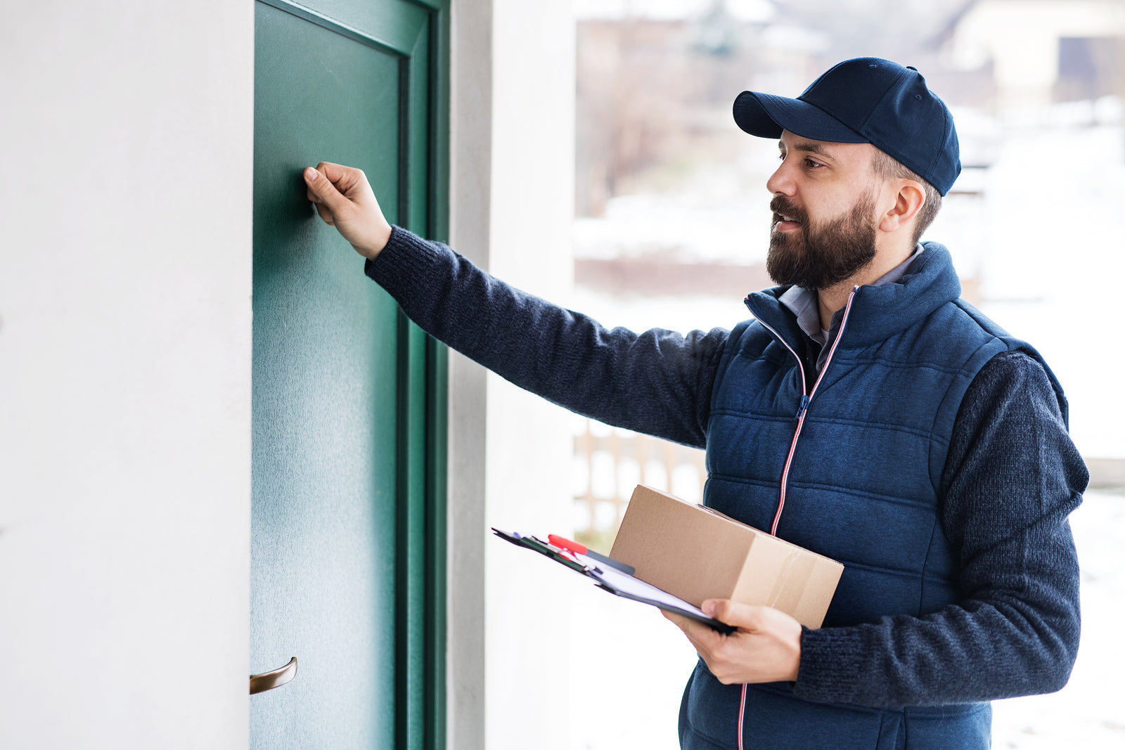 Hermes' couriers offered ‘self-employed plus’ status in UK