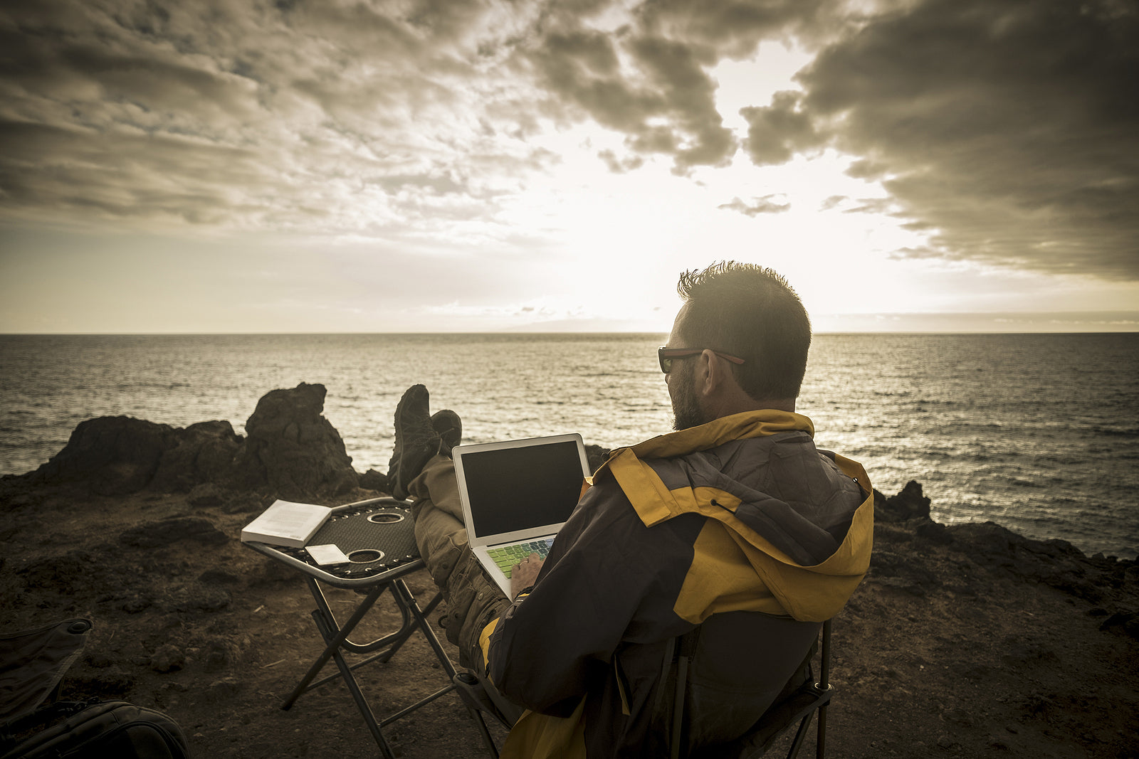 [UK] Digital nomads and expats: surviving the cost of living crisis