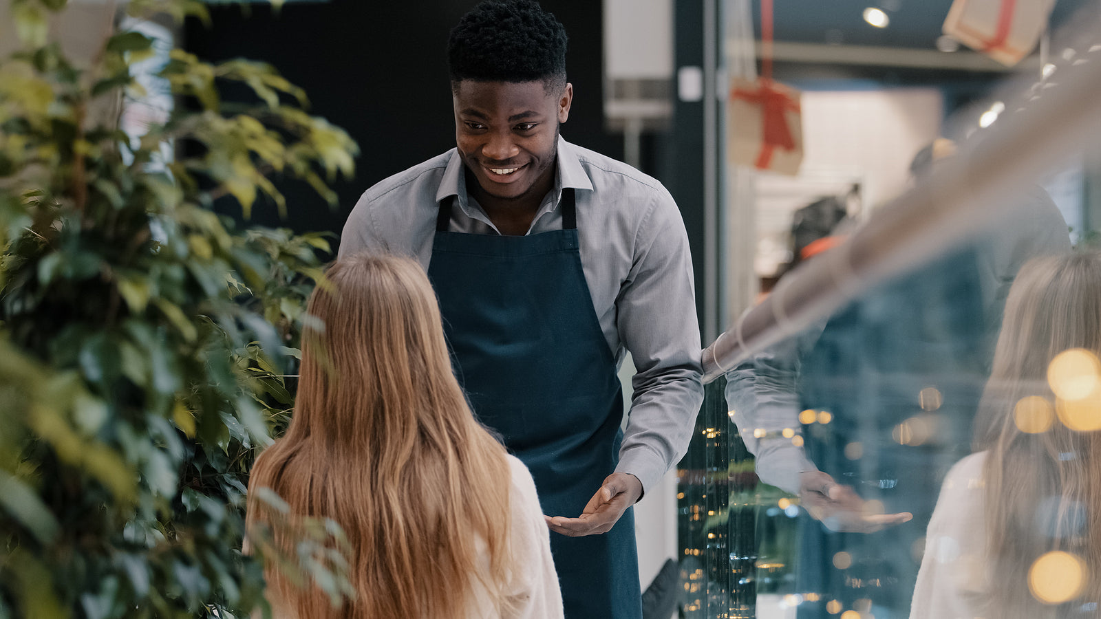 [UK] Hospitality and catering salaries are outpacing national average