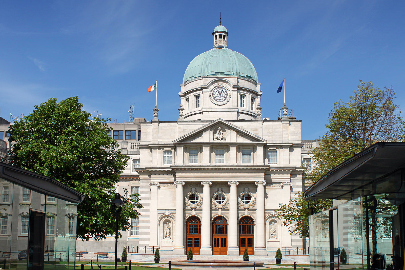 [Ireland] Thousands issued social welfare eligibility alert over ‘not covered’ sick leave