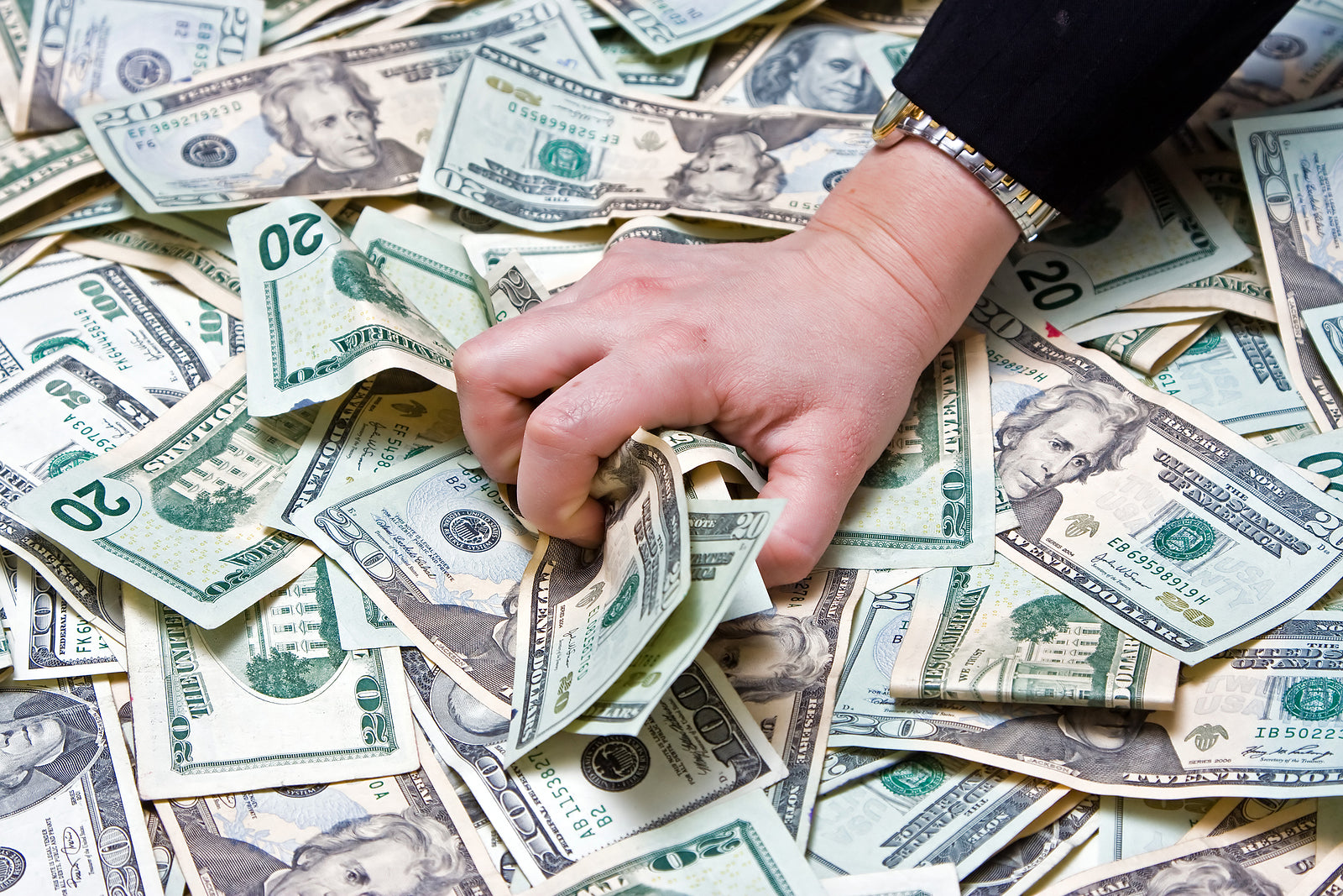 US police payroll director pleads guilty to misappropriating funds