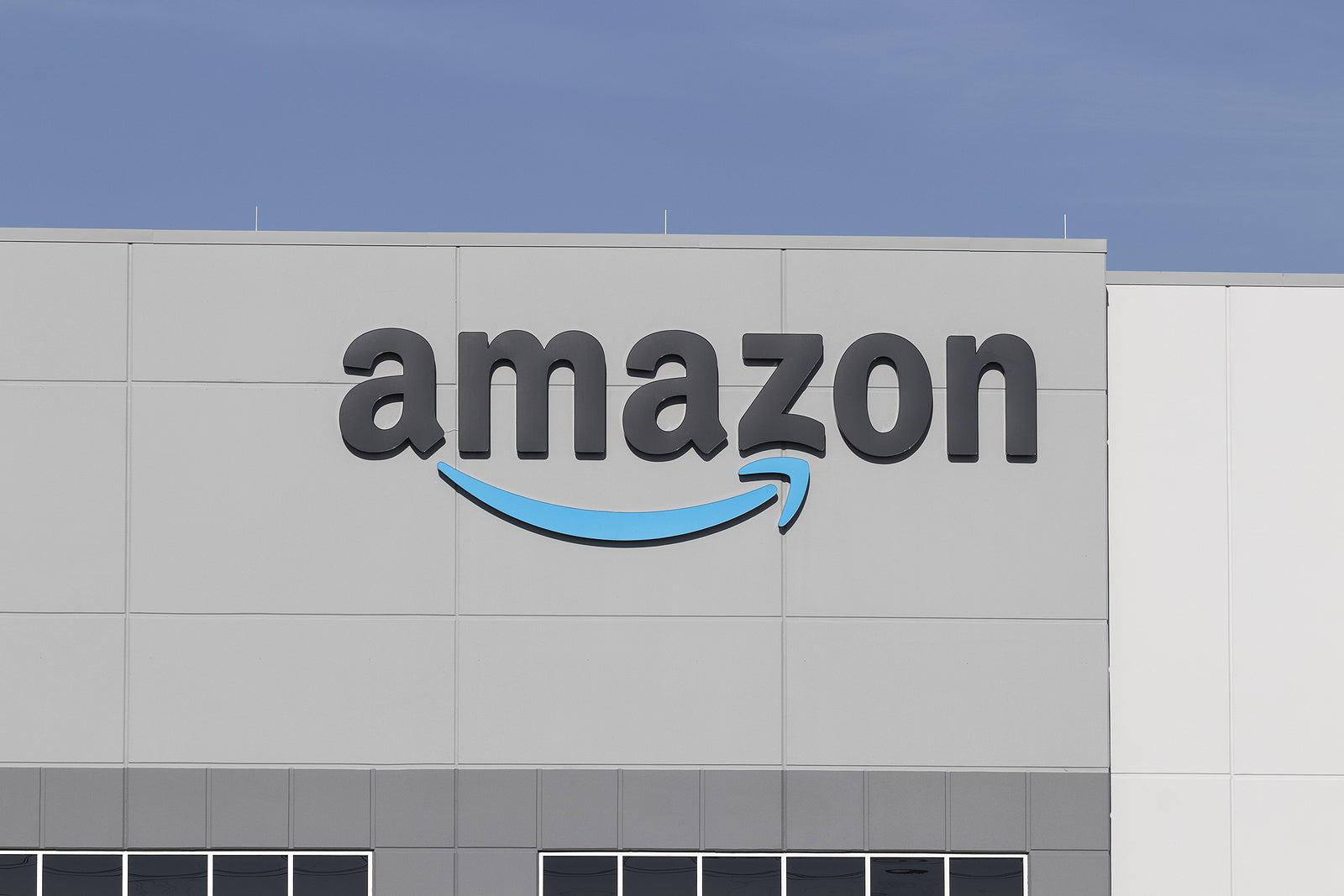 [US] Amazon tells staff to work from the office or risk job losses