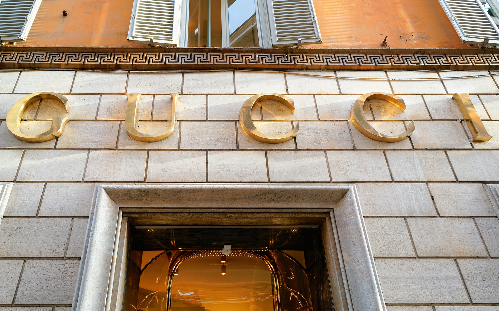 [Italy] Gucci staff take industrial action over welfare payment dispute