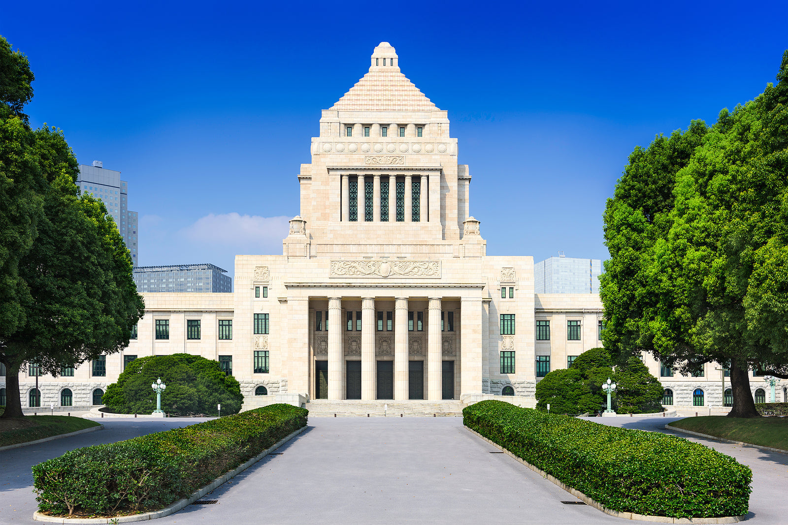 [Japan] Prefectures break with labour ministry over minimum wage