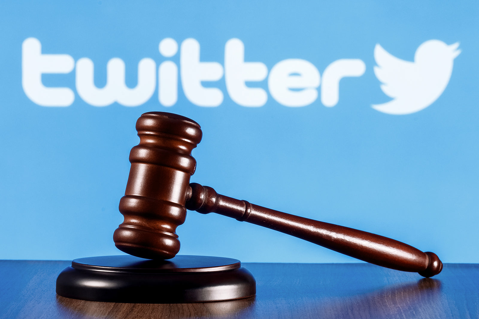[US] Fired Twitter cleaners told they would be replaced by robots