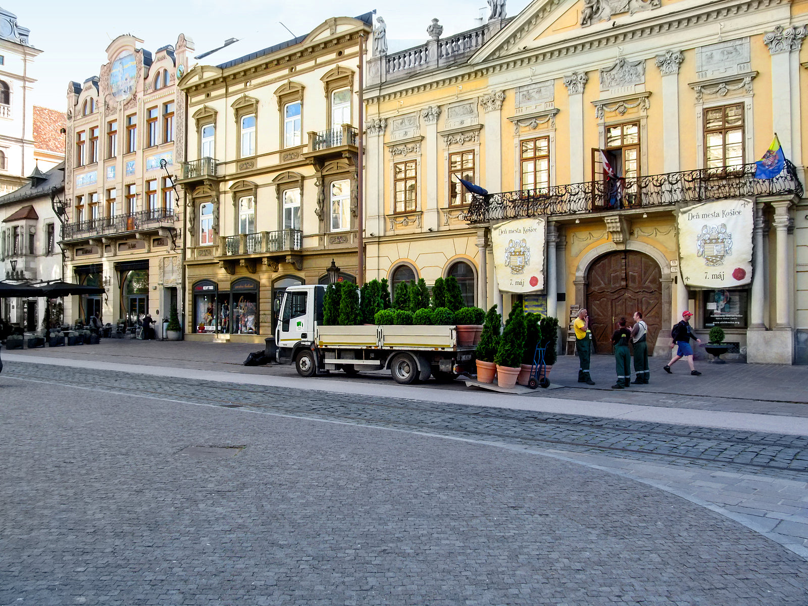 [Slovakia] 10% of workers earned less than €1,000 a month in 2024