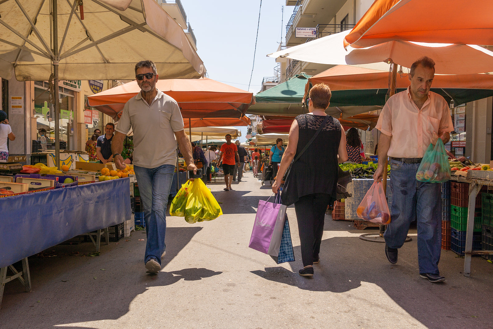[Greece] Price hikes put pressure on minimum wage