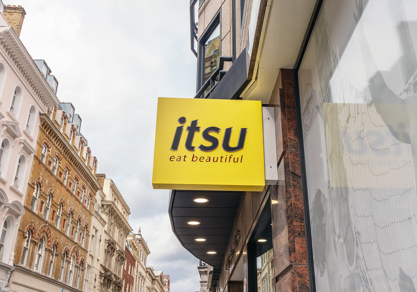 [UK] Itsu launches benefits to support major life transitions