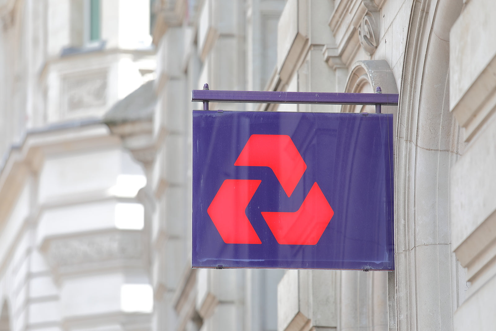 [UK] Natwest acquires majority shareholding in savings fintech