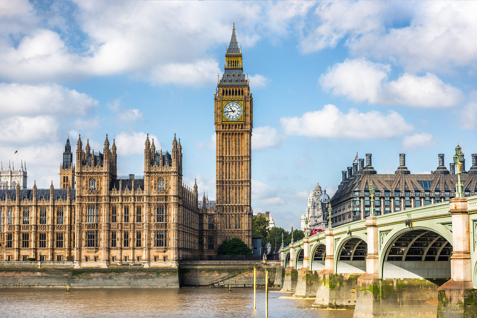 [UK] Government minimum wage payment discussions with Evri