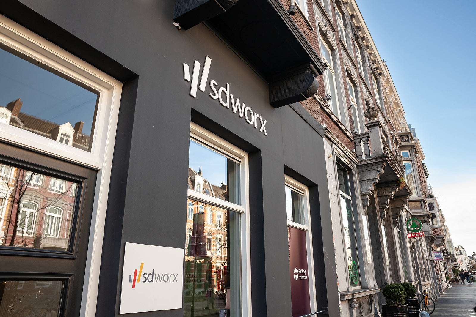 [France] SD Worx announces acquisition of Socialea