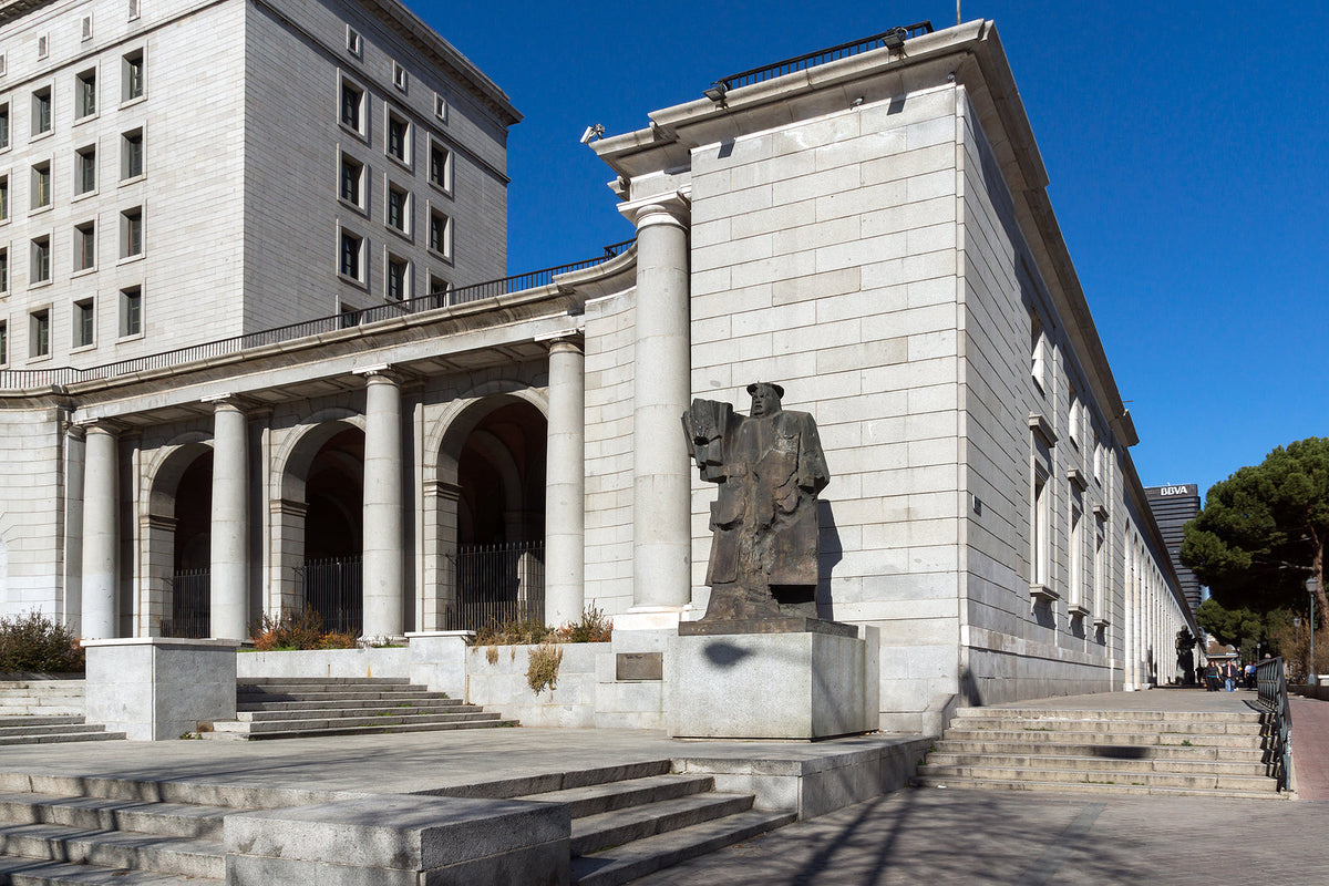 [Spain] Civil servants’ pay is now 20% higher than private sector