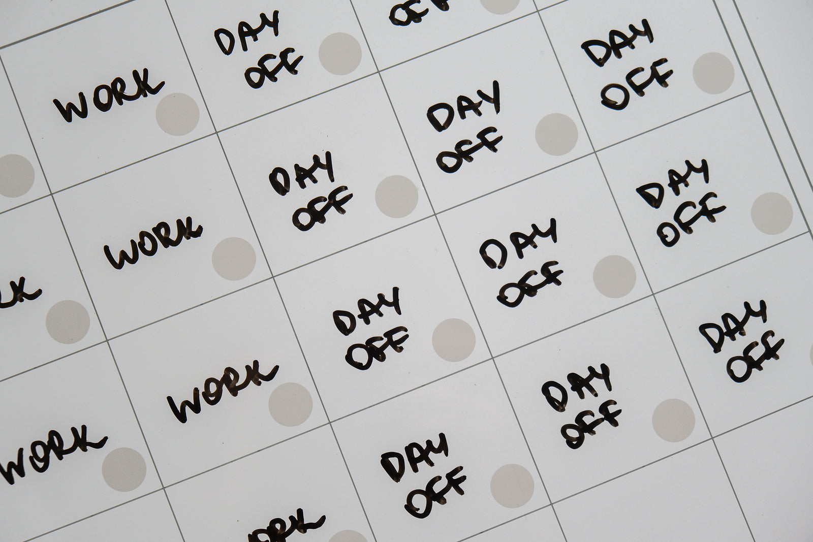 [Global] OpenAI proposes 4-day workweek to tackle AI disruption