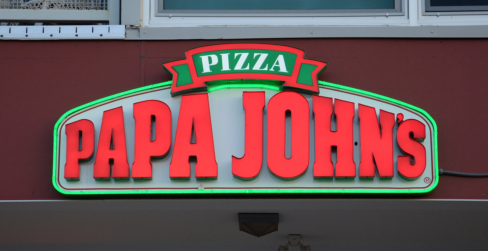 [UK] Protesting workers at Sheffield Papa John’s win lockdown pay dispute