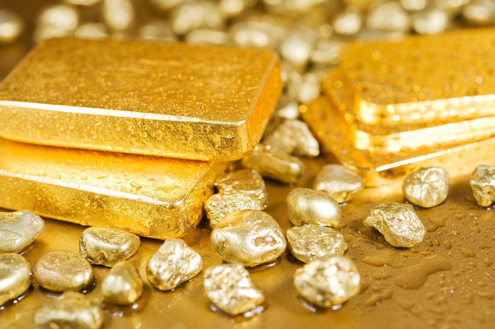 [UK] TallyMoney boss puts employees on gold payroll to beat inflation