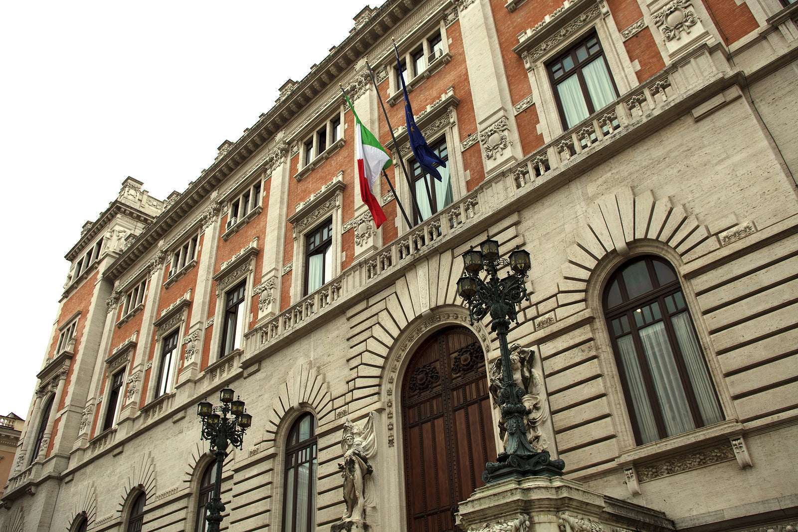 [Italy] Budget 2026 employment and benefits changes for employers