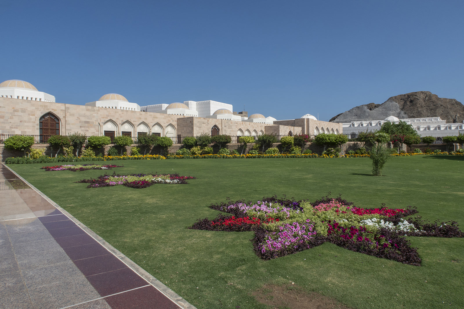 [Oman] Expats deported for violating Labour Law
