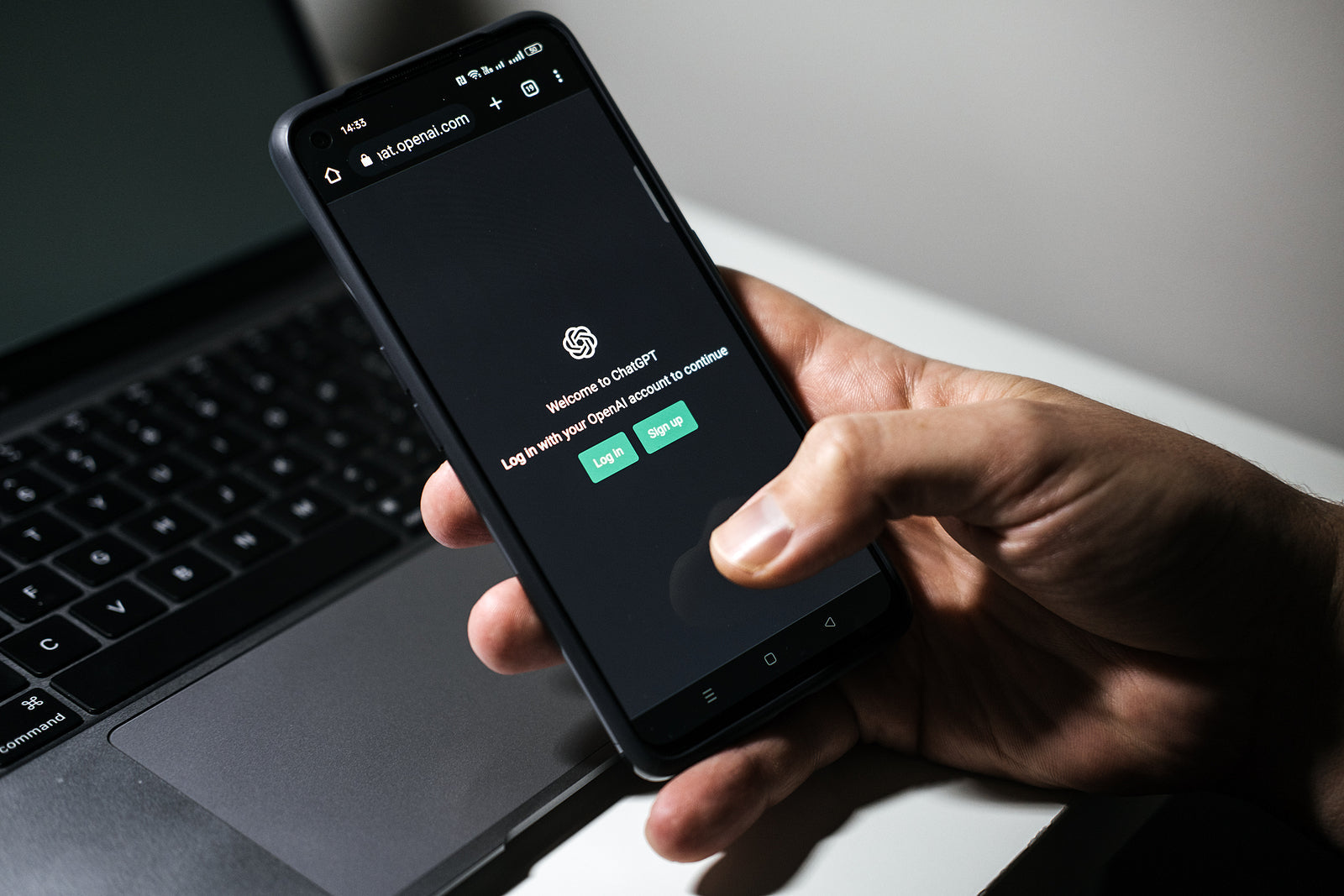 [US] Younger employees hide AI usage to protect job security