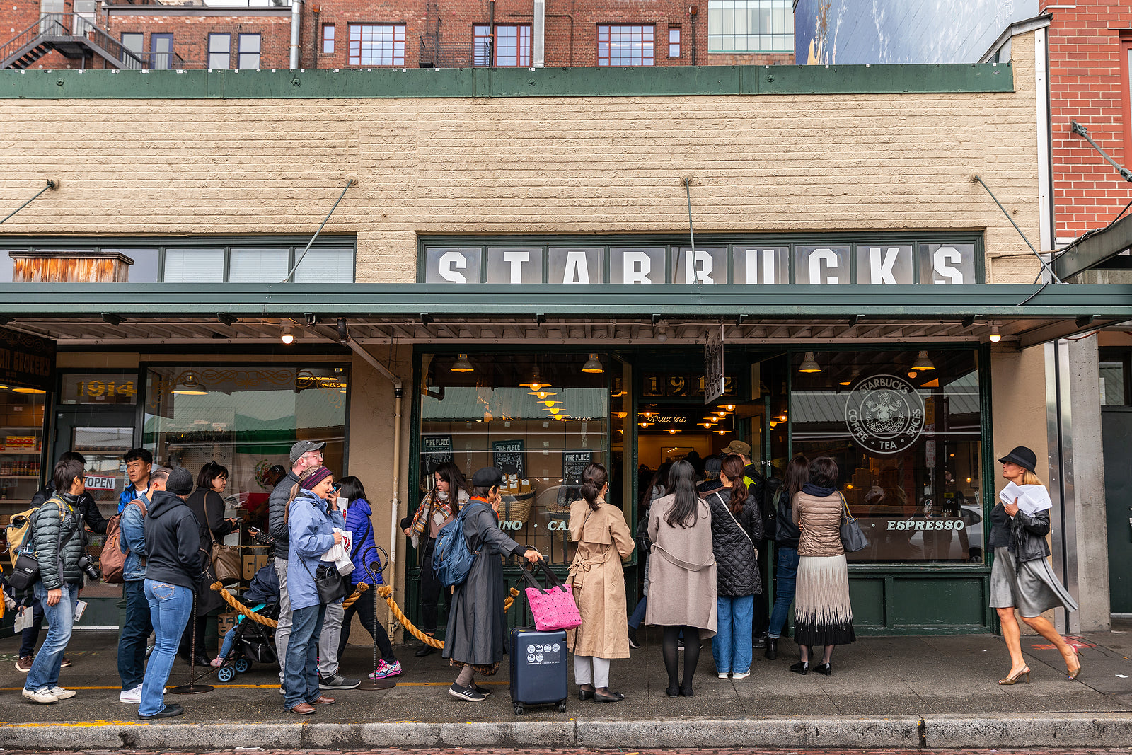 [US] Anti-union CEO returns to Starbucks in wake of unionisation movement