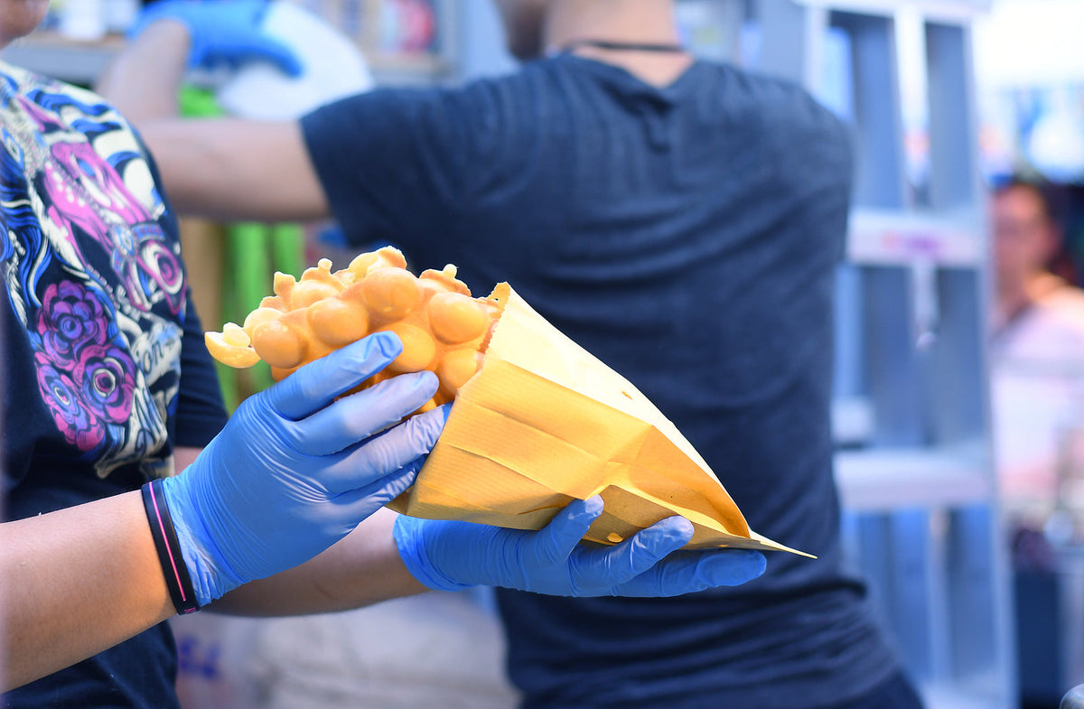 [Hong Kong] Bakery chain sparks outrage for converting storm leave