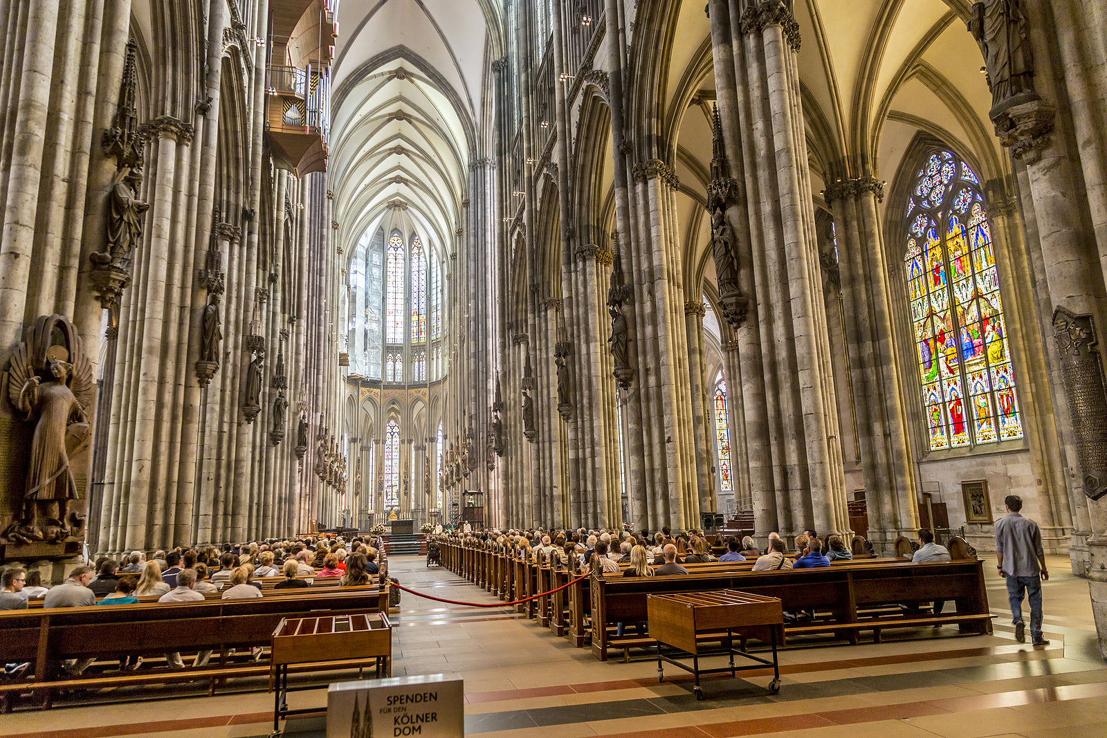 [Germany] Thousands quitting church to avoid additional taxes
