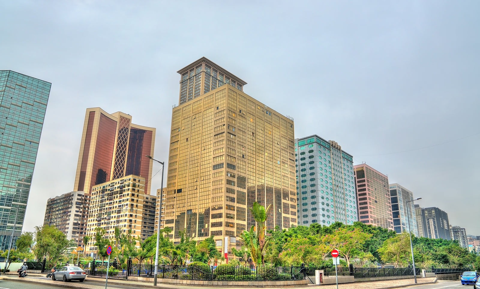 [Macau] Employee salaries must be paid in cash
