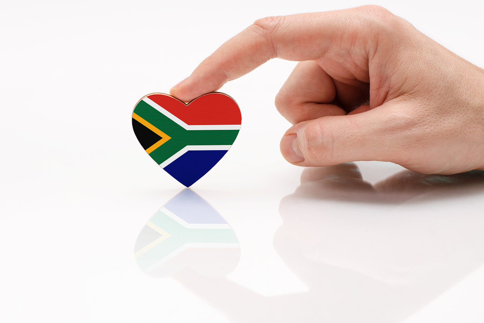 [South Africa] Respect women’s rights and give domestic workers employment contracts