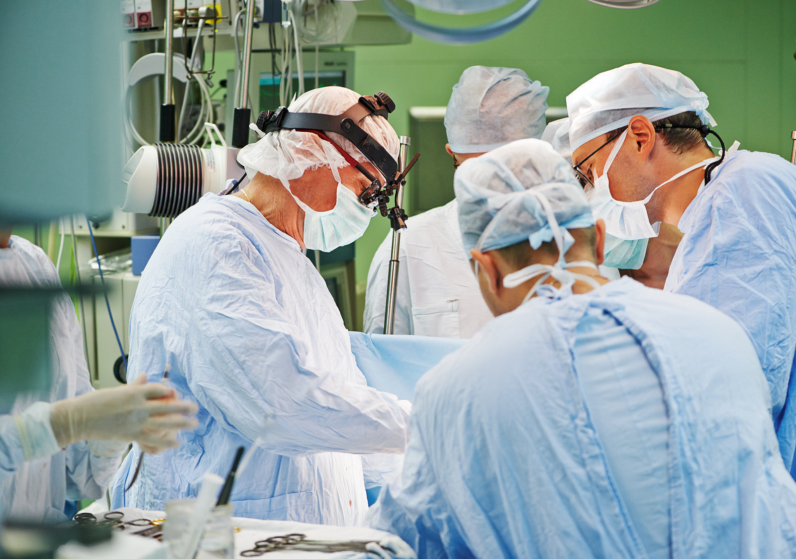 [Netherlands] Salary cap for surgeons under consideration