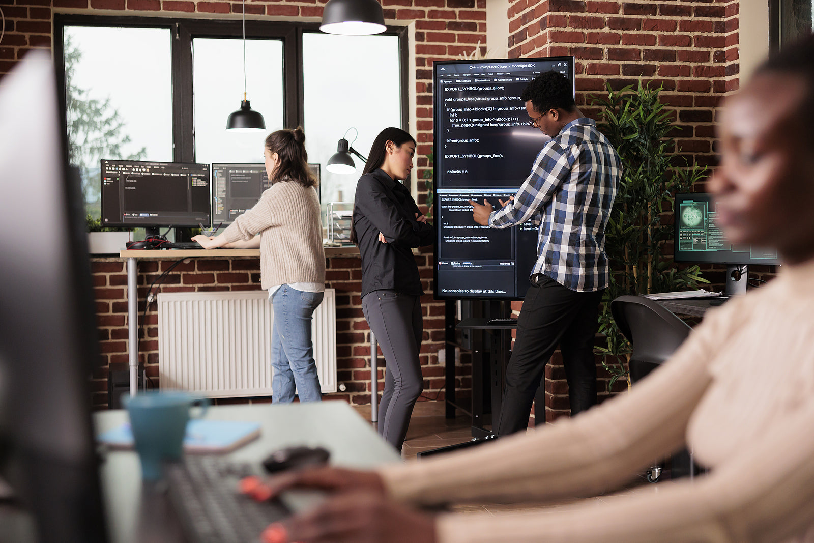 [UK] Sustained pay rises for tech roles