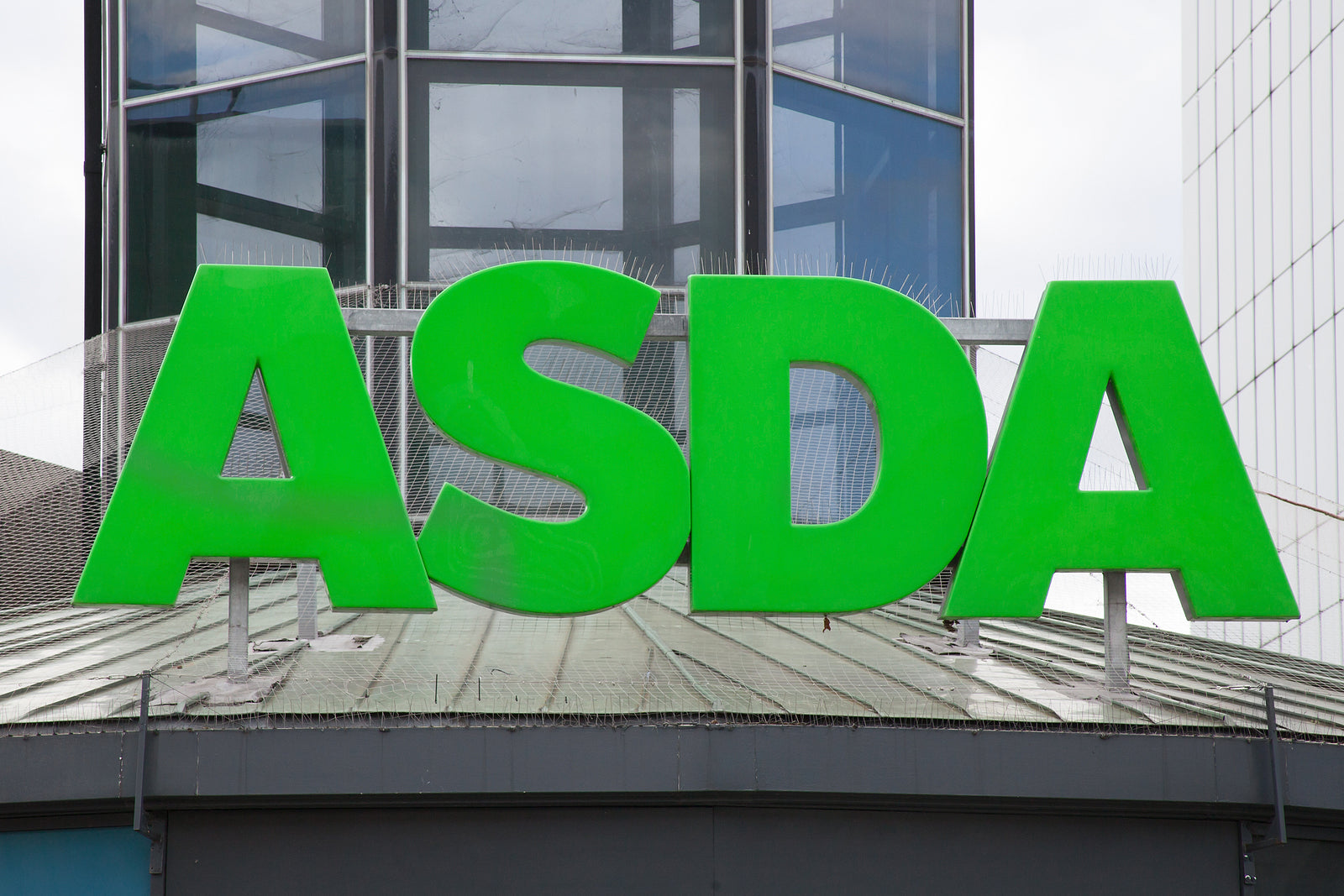 [UK] Asda introduces early wage access and financial wellbeing tools