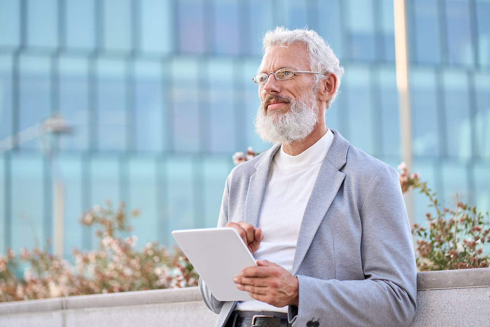 [UK] Prime minister considers plans to entice over 50s back to work